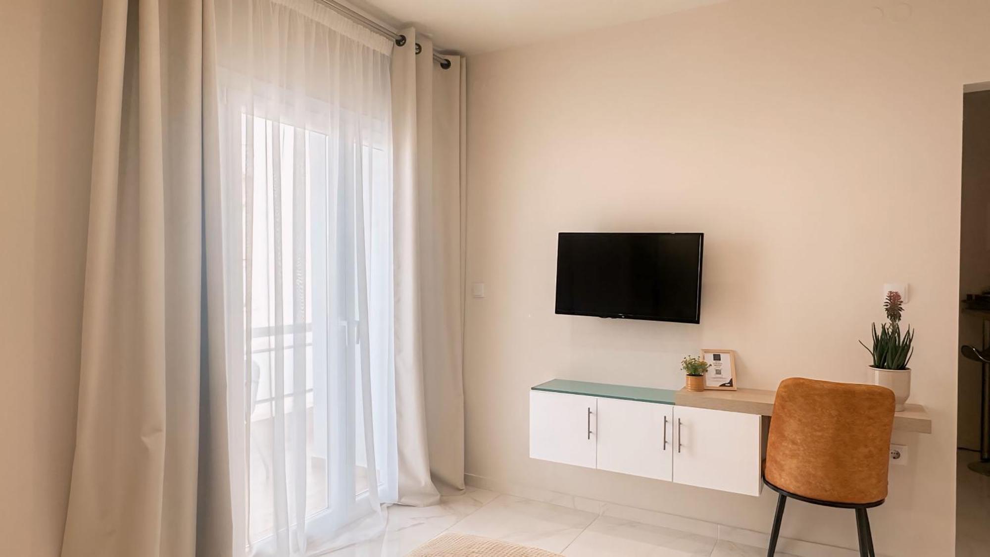 La Perla Apartments Καλαμάτα Εξωτερικό φωτογραφία